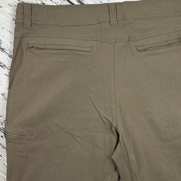 Gerry Cargo shorts men’s 40 flat front, 
side & back pockets w/ zippers - Picture 7 of 7